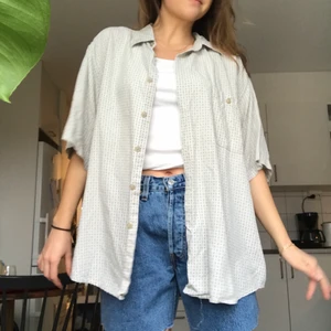 Mönstrad skjorta - Mönstrad skjorta i världens mjukaste material, köpt vintage i norra Thailand. 