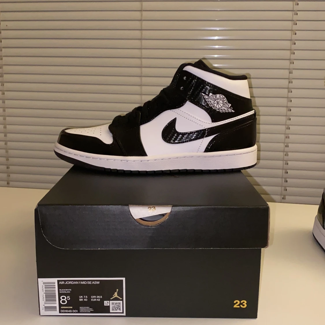 Air Jordan 1 mid Carbon Fiber All-star