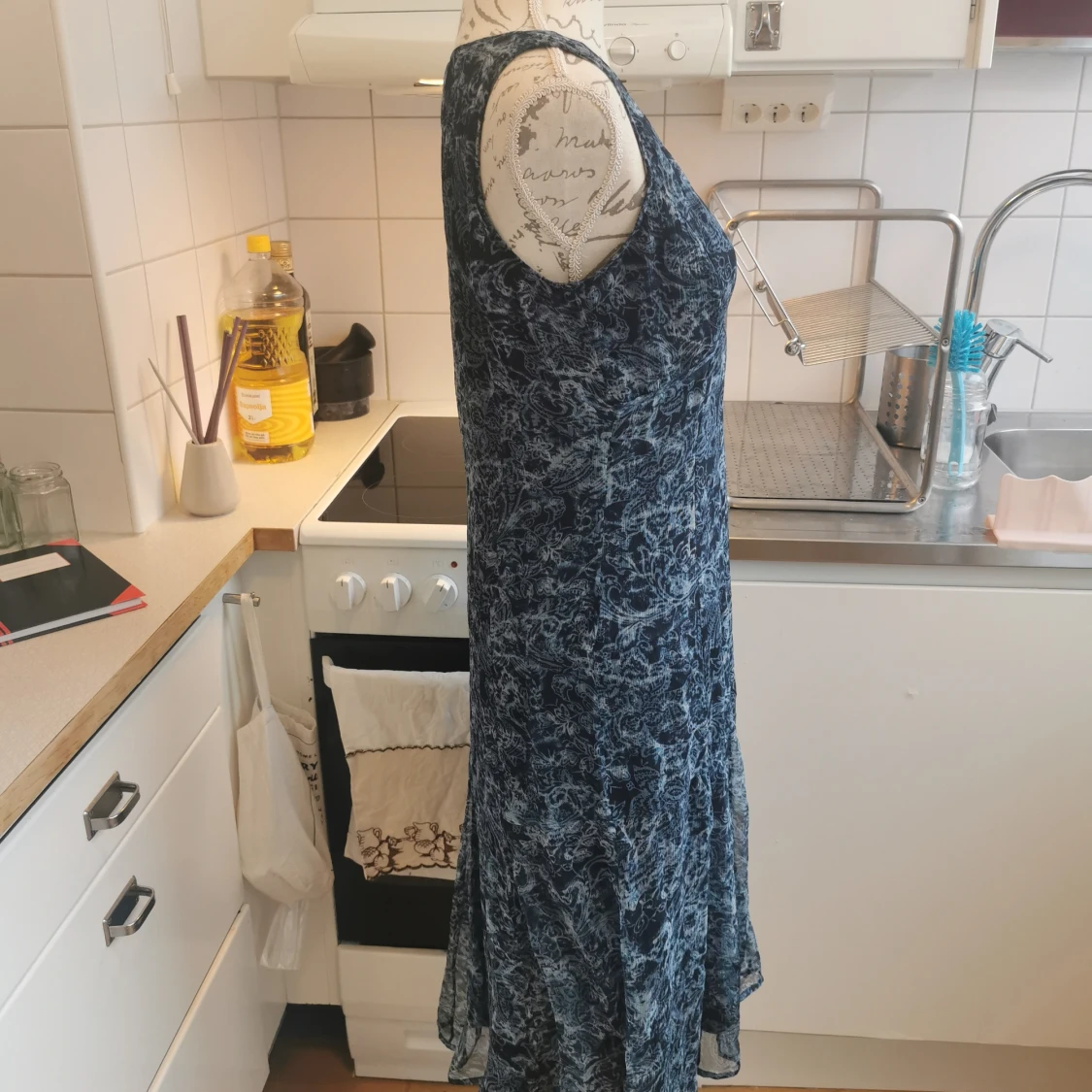 Klänning i blåa skiftningar från Mexx, 36 - 90