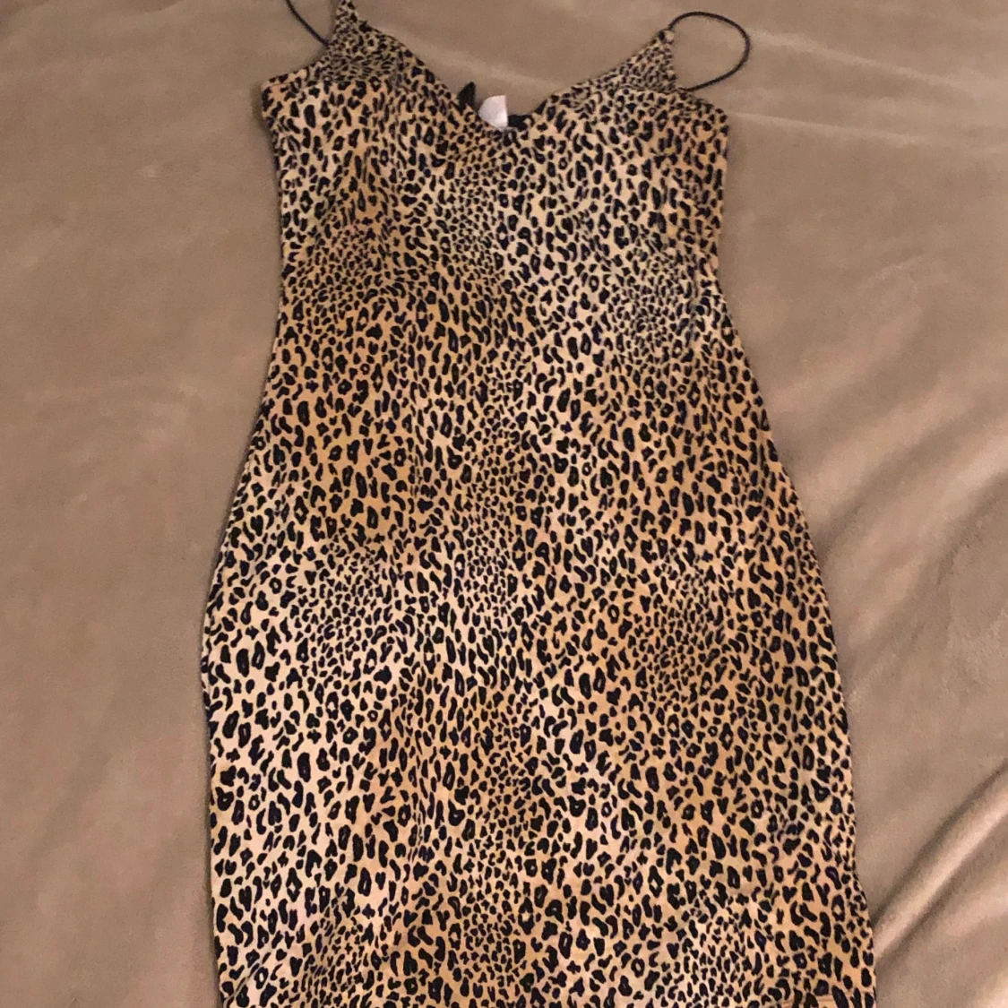 Hm divided leopard klänning. Strl S - 91