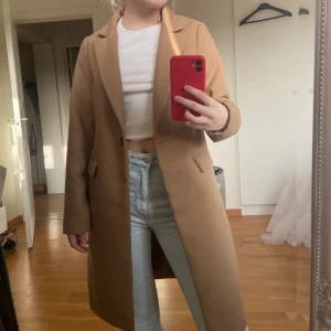 Beige kappa - Beige kappa från Zalando, endast använt några fåtal gånger💘 