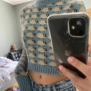 Fin får tröja🐑🐑🐑 - Säljer denna fina får tröja från Zara som är använd en gång🐑🐑❤️❤️