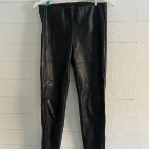 Läderbyxor  - Mycket fina läderbyxor med resor i midjan