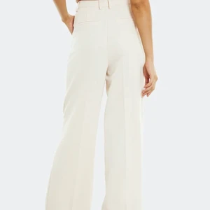 Vita kostymbyxor  - Som NYA!!💕💕🌷