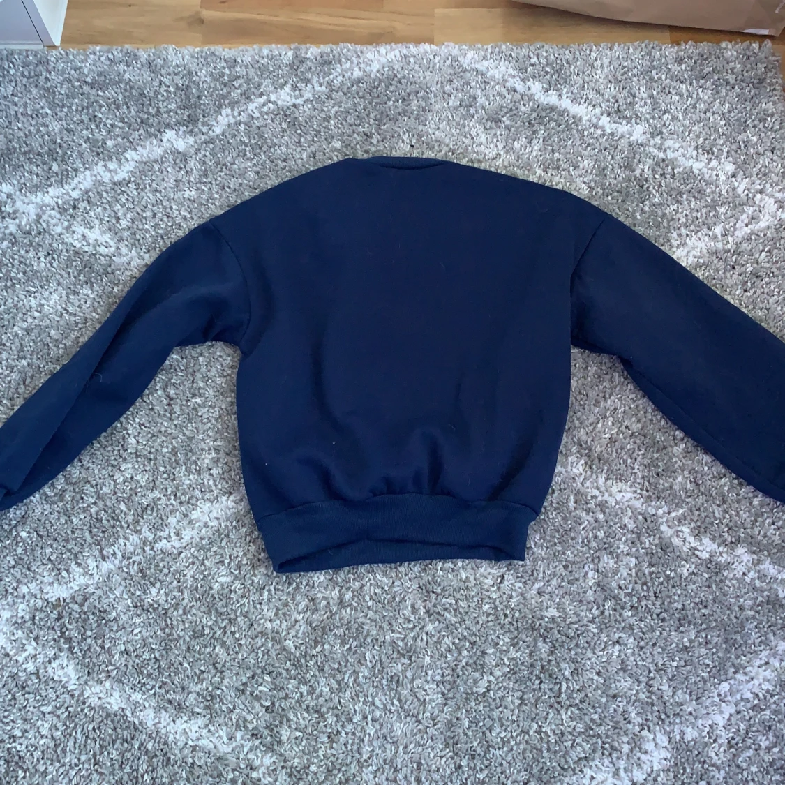 Marinblå tröja  - 90