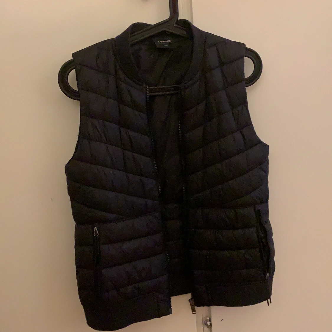 Everest väst i storlek 36