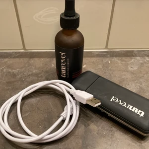 Tanrevel - Tanrevel med halv flaska liquid. Hämtas i Bromma eller skickas, köparen står då för frakt