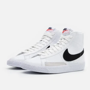 Nike blazers - Nike blazers high top i storlek 36, tyvärr för stora för mig ): köpta på zalando. Kan skicka fler bilder som jag tagit vid intresse! Pris kan diskuteras