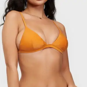 Säljer denna superfina bikinitopp som tyvärr inte ör till användning nå mer. Köpte den för 179kr o säljer den för 100kr. Men pris kan även diskuteras.