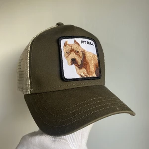 Goorin Bros keps  - Säljer min Goorin bros keps då jag inte använder den. Använd endast 2-3 gånger. Nypris 399kr. Vid budgivning starta med 200kr eller köp direkt 300kr!!🤎🤎 Köparen står för frakt!!!🤎