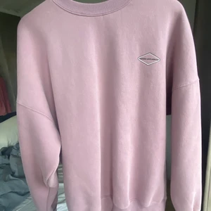 Nicki studios tröja - Nicki studios tröja lila (finns ej kvar i sortiment) storlek XS! Som ny, bara använd ett fåtal gånger! 