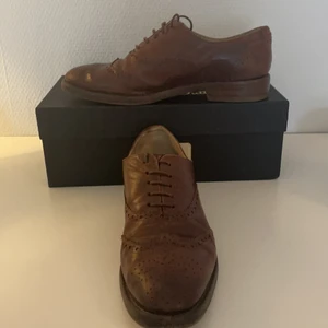 Brown leather maskuline shoes. Uterque - Leather shoes. New soles. Uterque. 39.