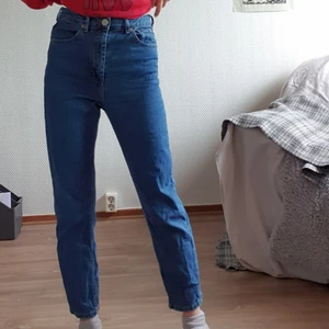 High waisted Mom Jeans  - Högmidjade jeans från asos denim! Storlek 28/30