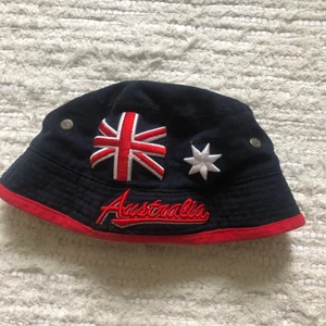 Buckethat 🌻  - Hatt i fint skick - inköpt i Australien 🌻