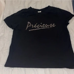 Fi tröja! - Fin tröja i jätte fint skick! Köpare står för frakten!