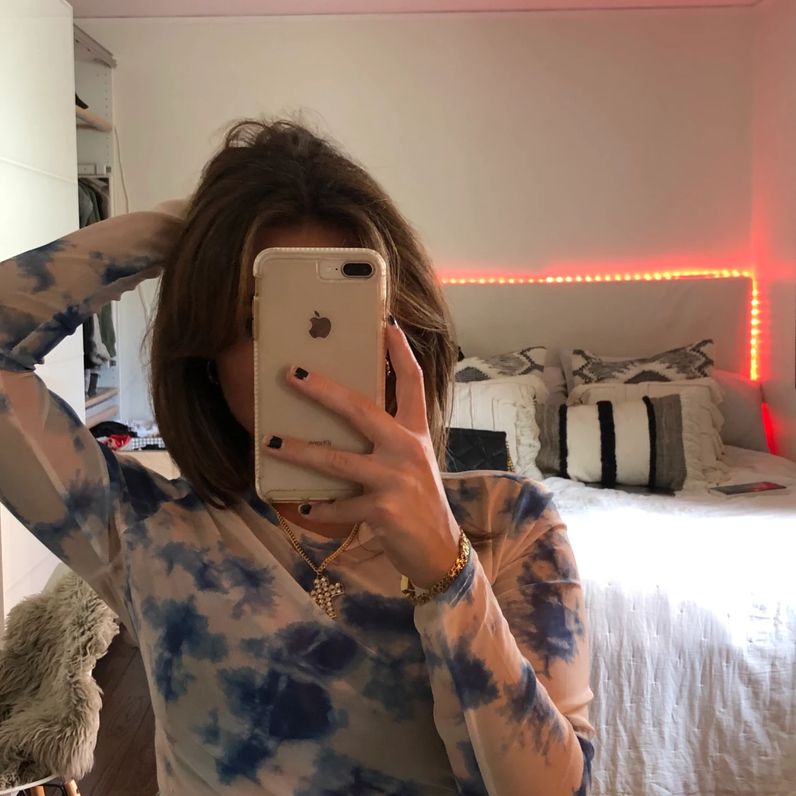 Vit och blå meshtröja  - 91