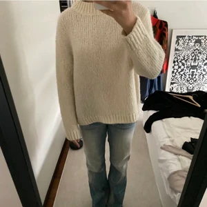 Stickad tröja - Kommer inte till användning, köparen står för frakten!