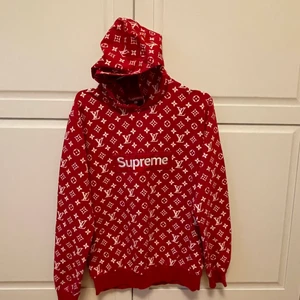 LV Louis Vuitton suprime  - Fin hoodie I fin skick Supreme LV fejk men i fin skick 