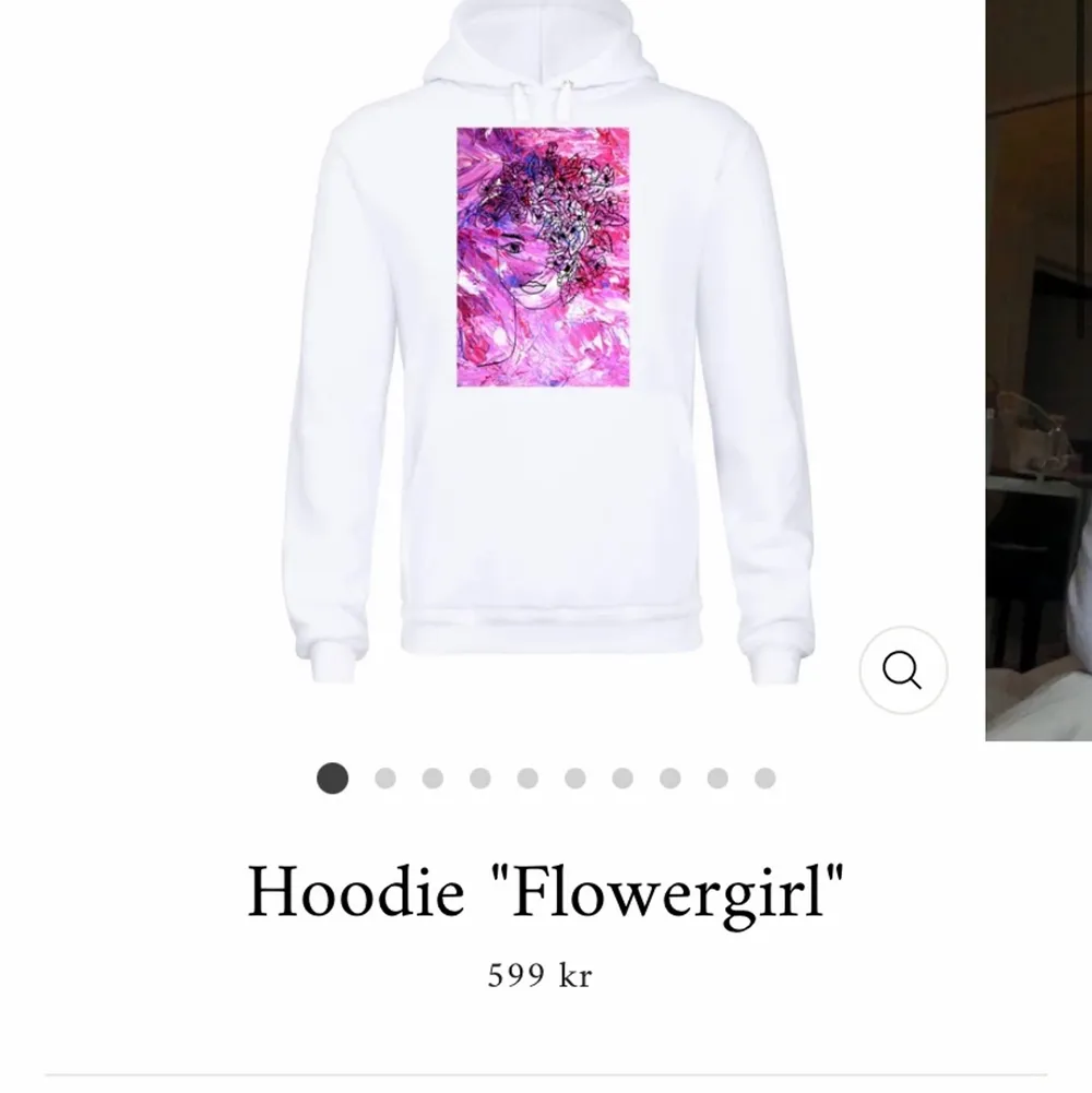 Hoddie ifrån the cool elephant i fint skick knappt använd för att jag inte tycker jag passar i den, storlek M och passar folk mellan 160-175, nypris var 600kr och säljer för 349kr (pris kan diskuteras vid snabb och smidig affär) + köparen står för frakten såklart . Hoodies.