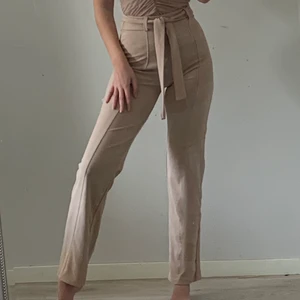 Kostymbyxor  - Beiga kostymbyxor, i nyskick 