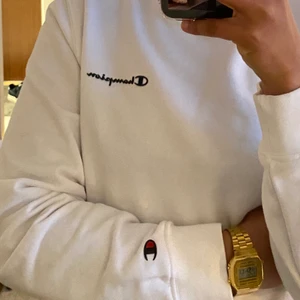 Champion sweatshirt  - Använd Max 3 grg, strl S.  bud