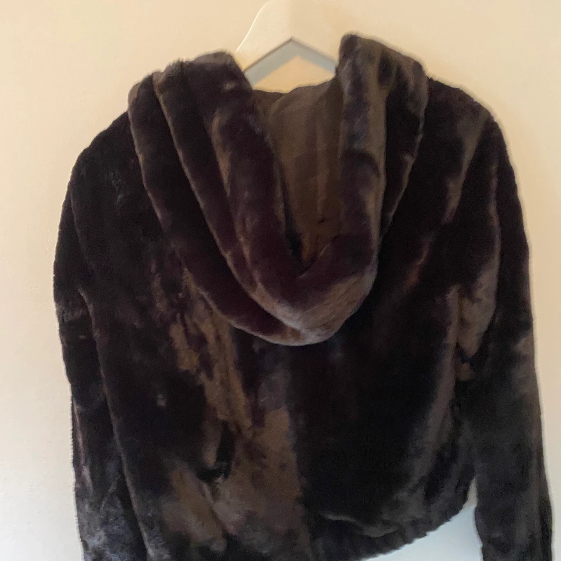 Svart fluffjacka från only - 91