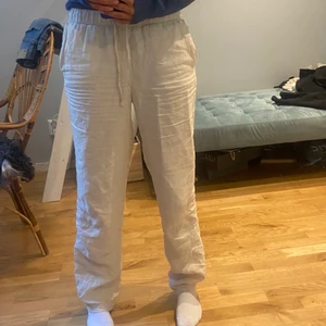 Linnebyxor - Superfina beigea linnebyxor! Bra skick! Är 165 cm lång
