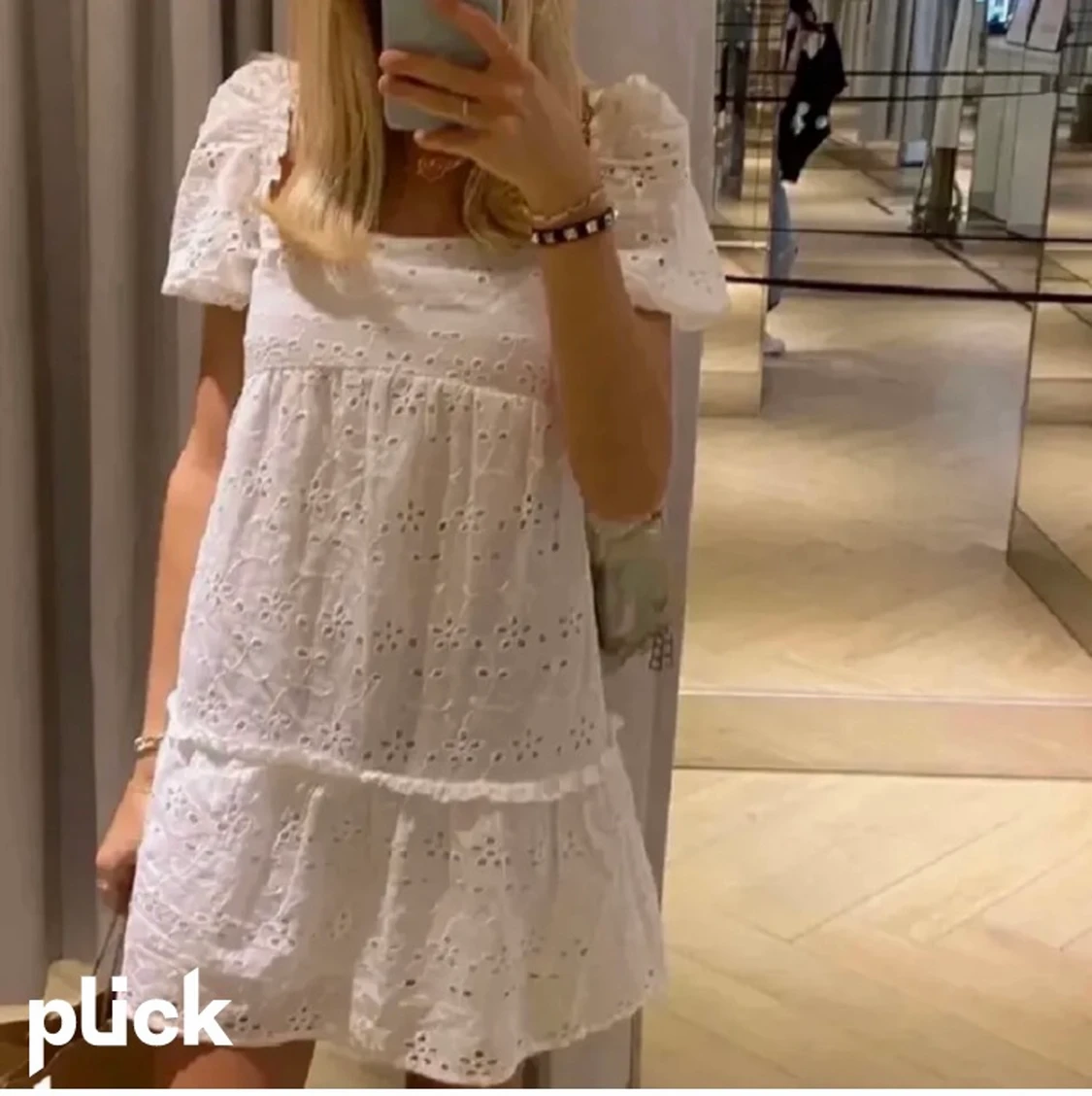 Söt klänning storlek 34