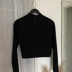 Svart tröja  - Tröja 