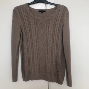 Beige Stickad tröja - Fin stickad tröja i beige. Storlek M från Lindex 