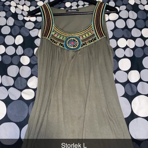 Lång klänning  - Som ny 