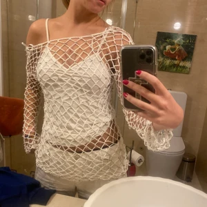 Topp missguided  - Nät topp med pärlor, aldrig använd lapp kvar
