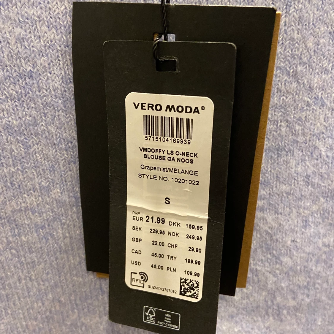 Tröja från Vera Moda  - 90