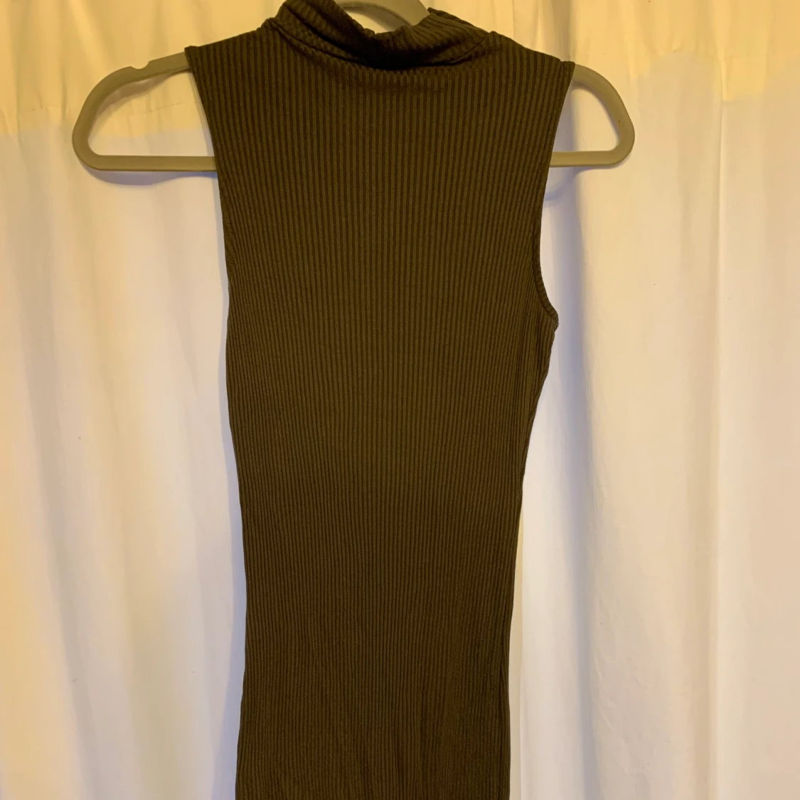 Tight grön klänning  - 90