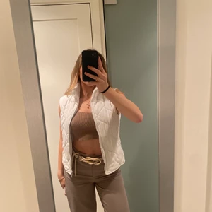 Väst - Vintage tunn väst😇 superfin till våren/sommaren