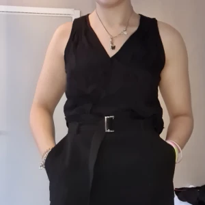 Omlott linne - Luftigt och skönt tyg. Ej genomskinlig