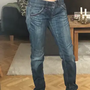 Så fina miss sixty jeans som är köpt secondhand 💕