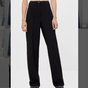 Bershka kostymbyxor vida - Strl S, använda endast ett få tal gånger pga lite förkorta för min smak (jag är 172cm). Köparen står för frakt!