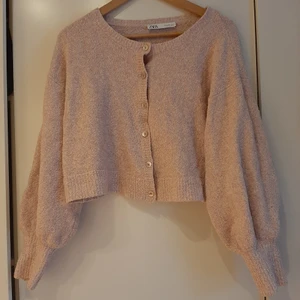 Kofta från Zara - Storlek M. Knappt använd 