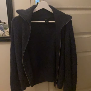 Stickad tröja  - Från Lindex 