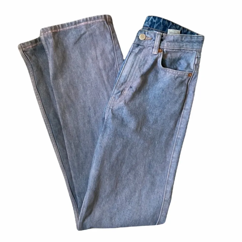Weekday - ROWE modellen. Jeans & Byxor.
