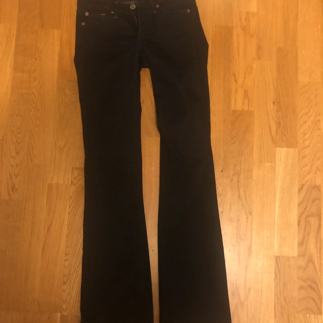 Svarta lågmidjade bootcut jeans - 90