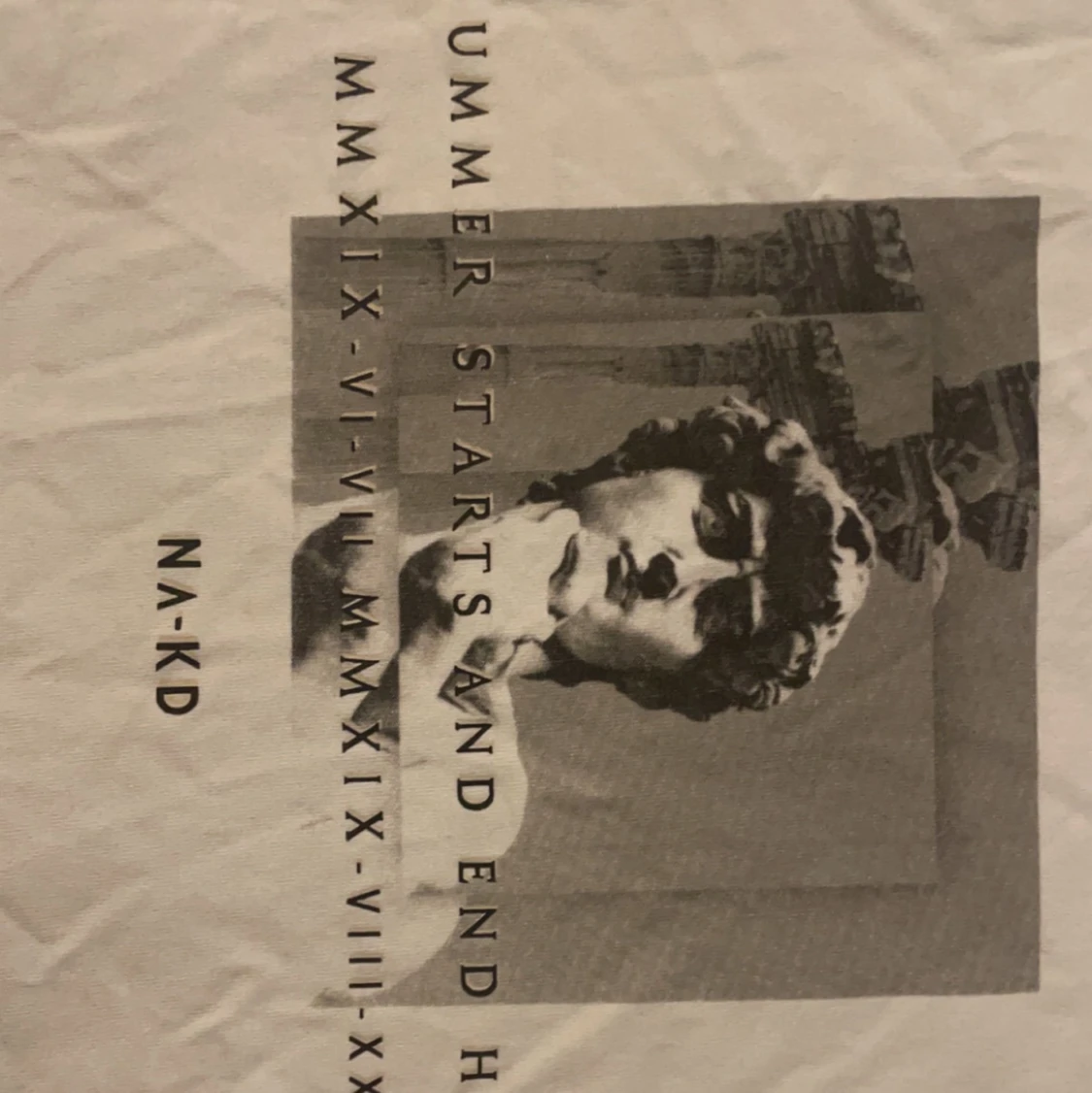 Vit t shirt med tryck  - 90