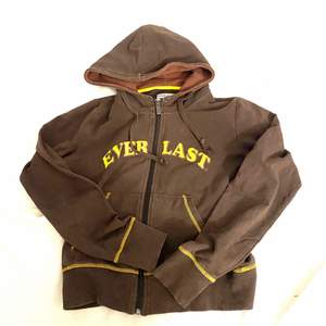 Zip hoodie från Everlast, använd 1 gång av mig