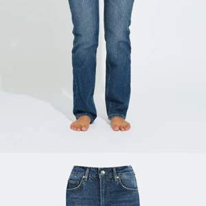 Ett par helt nya Bikbok jeans i storlek 25 från Bikbok. 