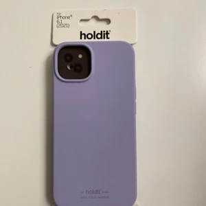 Lila mobilskal holdit - Skalet är för iPhone 13 då den köpes för fel mobil och är då o använd