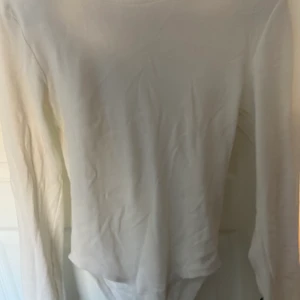 Body - Body från zara. Ribbad. Använd en gång