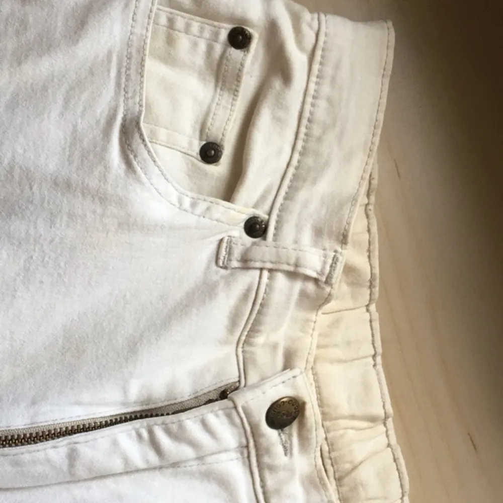 Shorts köpta second hand, passar storlek S. Skönt mjukt material!. Shorts.