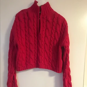 Tröja från Nakd - Tröja från Nakd som är använd några fåtal gånger. Är i storlek XXS, men skulle passa en XXS, XS, S och M🙌