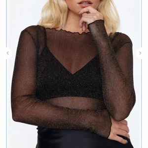 Meshtröja chiquelle - Glittrig meshtröja från chiquelle i storlek S. Tröjan är i fint skick. Kan mötas upp i Sthlm, annars står köparen för frakten💗